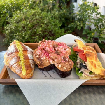 【スタバ新作】手土産にも♡「プリンチ」からイースター限定スイーツが登場！春ピクのおすすめ商品もチェック