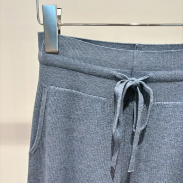 ユニクロ　ウォッシャブルニットリブパンツ