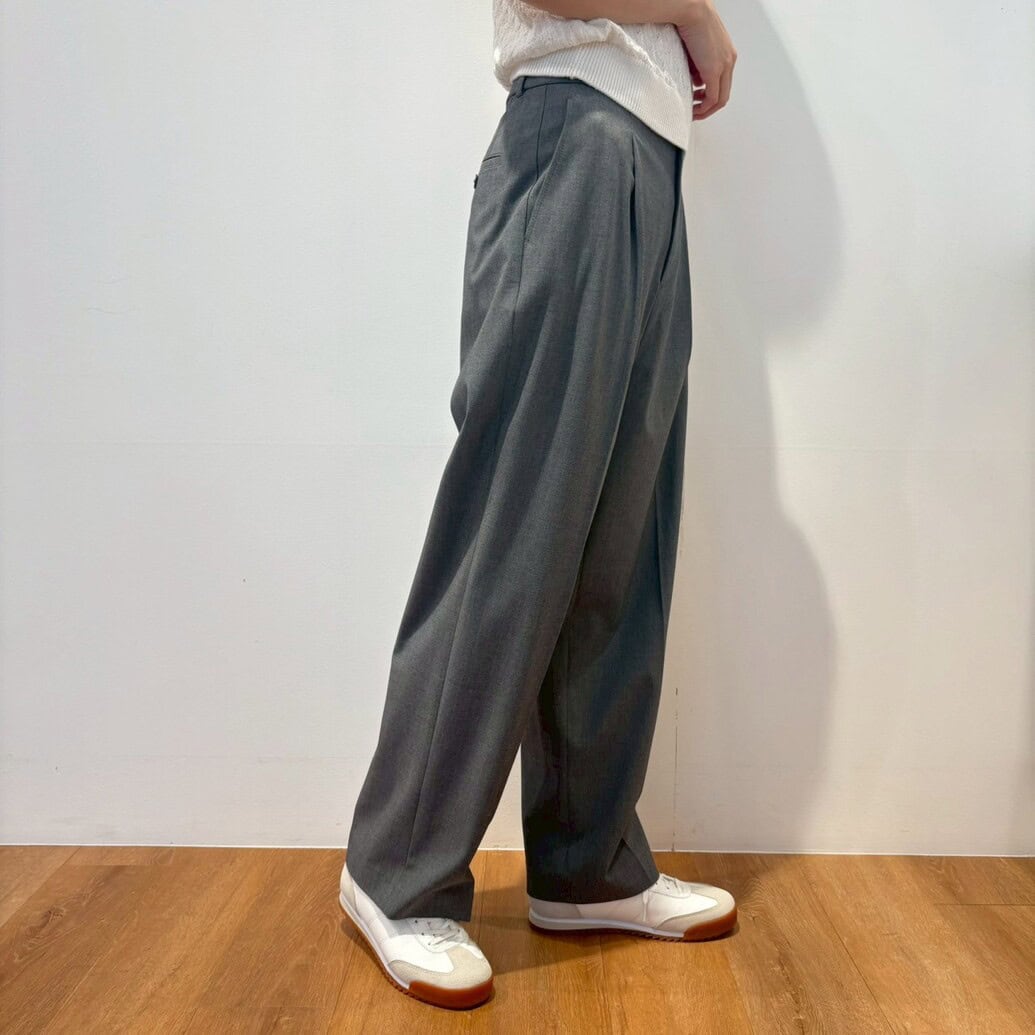 ユニクロ　タックワイドパンツ