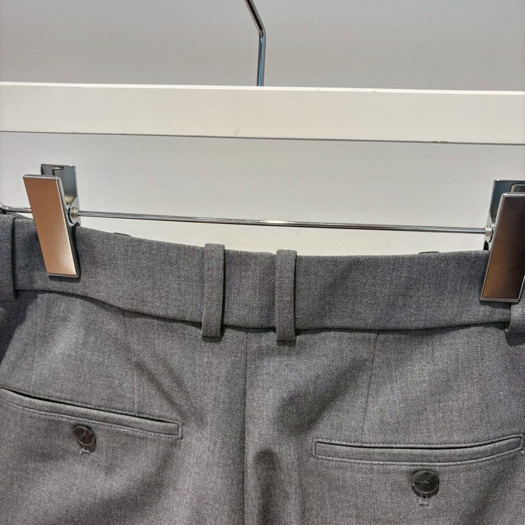 ユニクロ　タックワイドパンツ