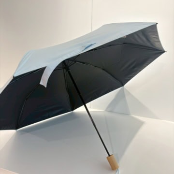 ユニクロ　UVカットコンパクトアンブレラ遮熱