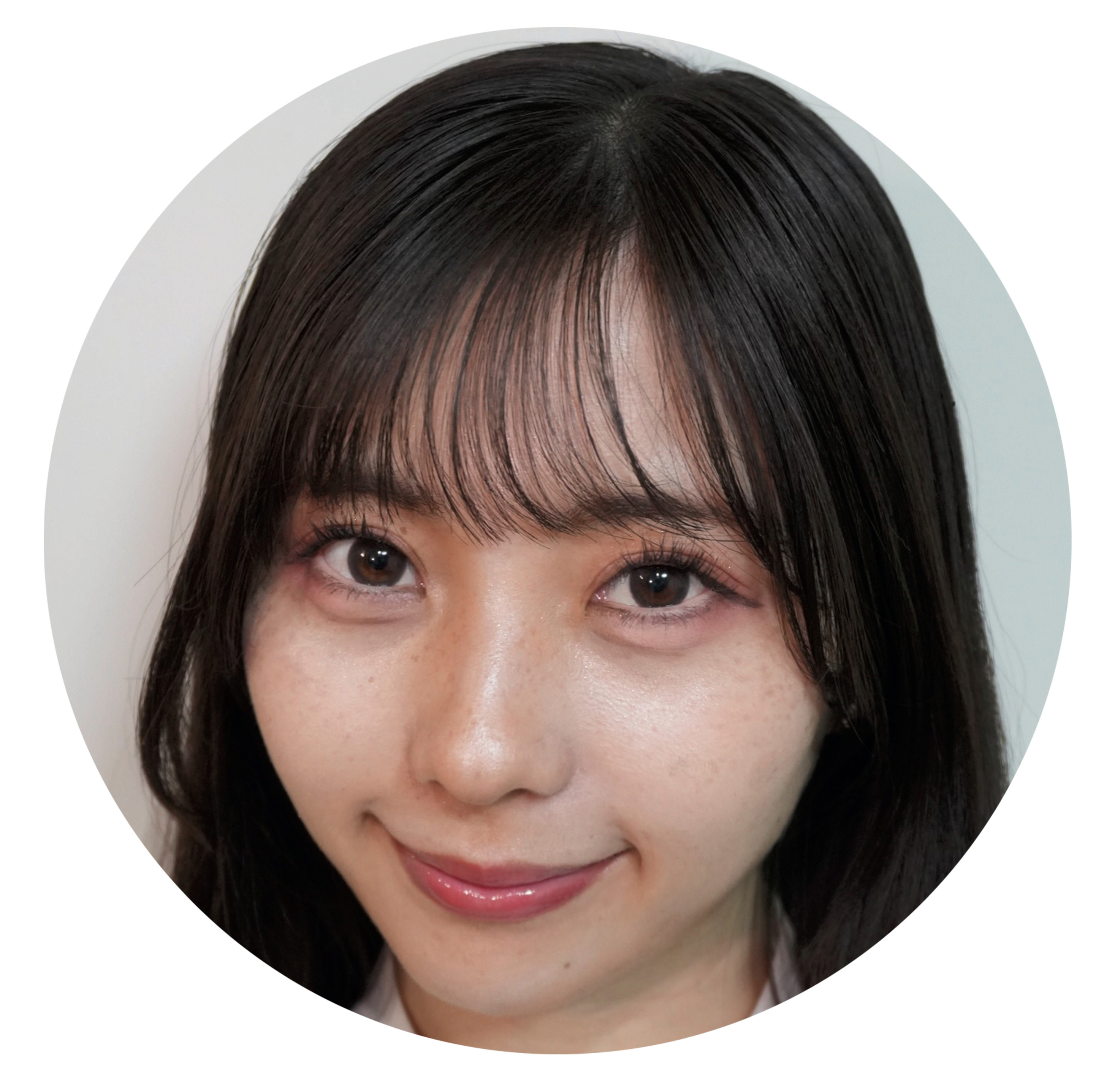 sweet公式読者モデルの内山愛花