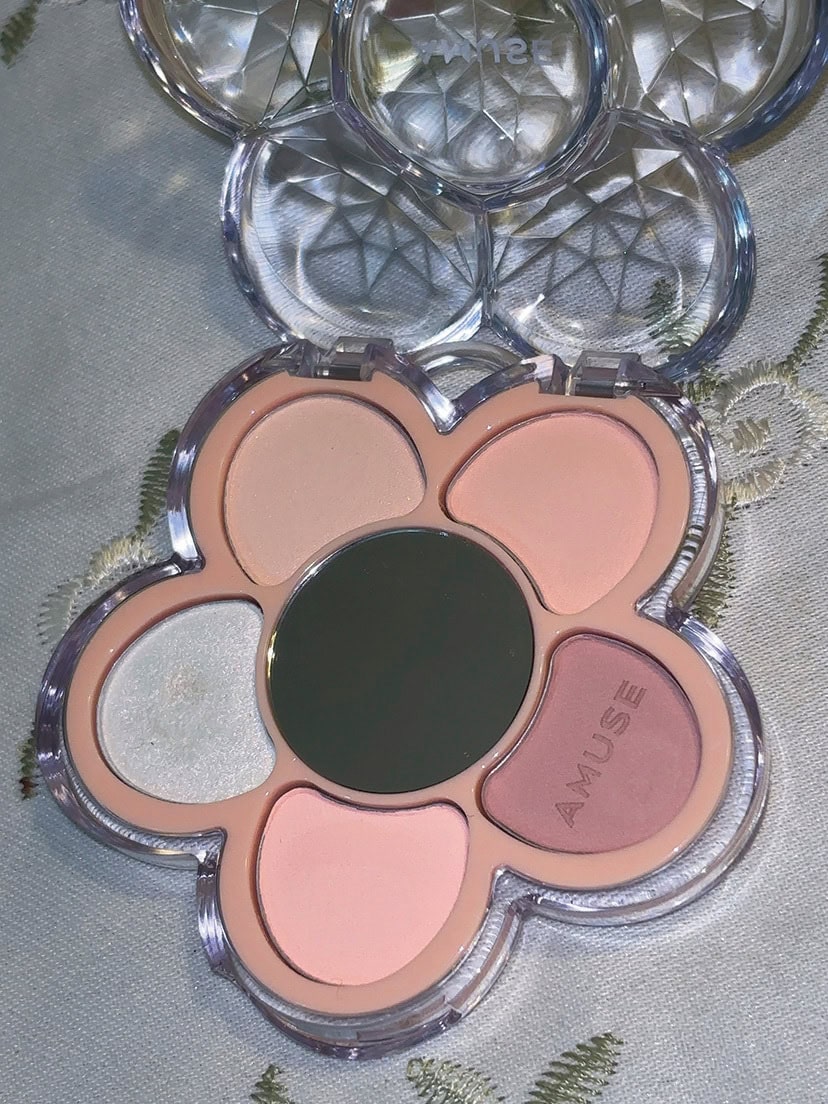 AMUSE(アミューズ)のアイシャドウ、 フローラアイパレット