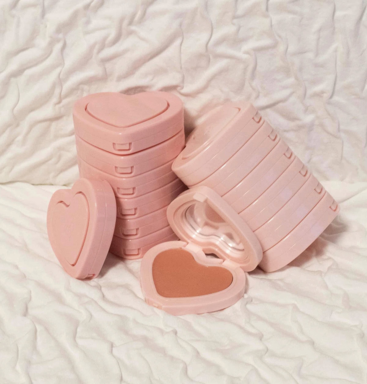 AOU(エイオーユー)の ソフトクリームチーク 06 ルークウォーム