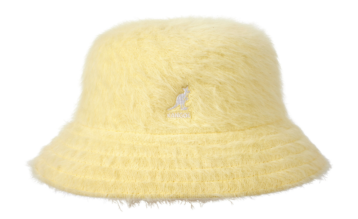 独自素材の“ファーゴラ”を使用した、バターシフォンカラーのカンゴールのバケハ。