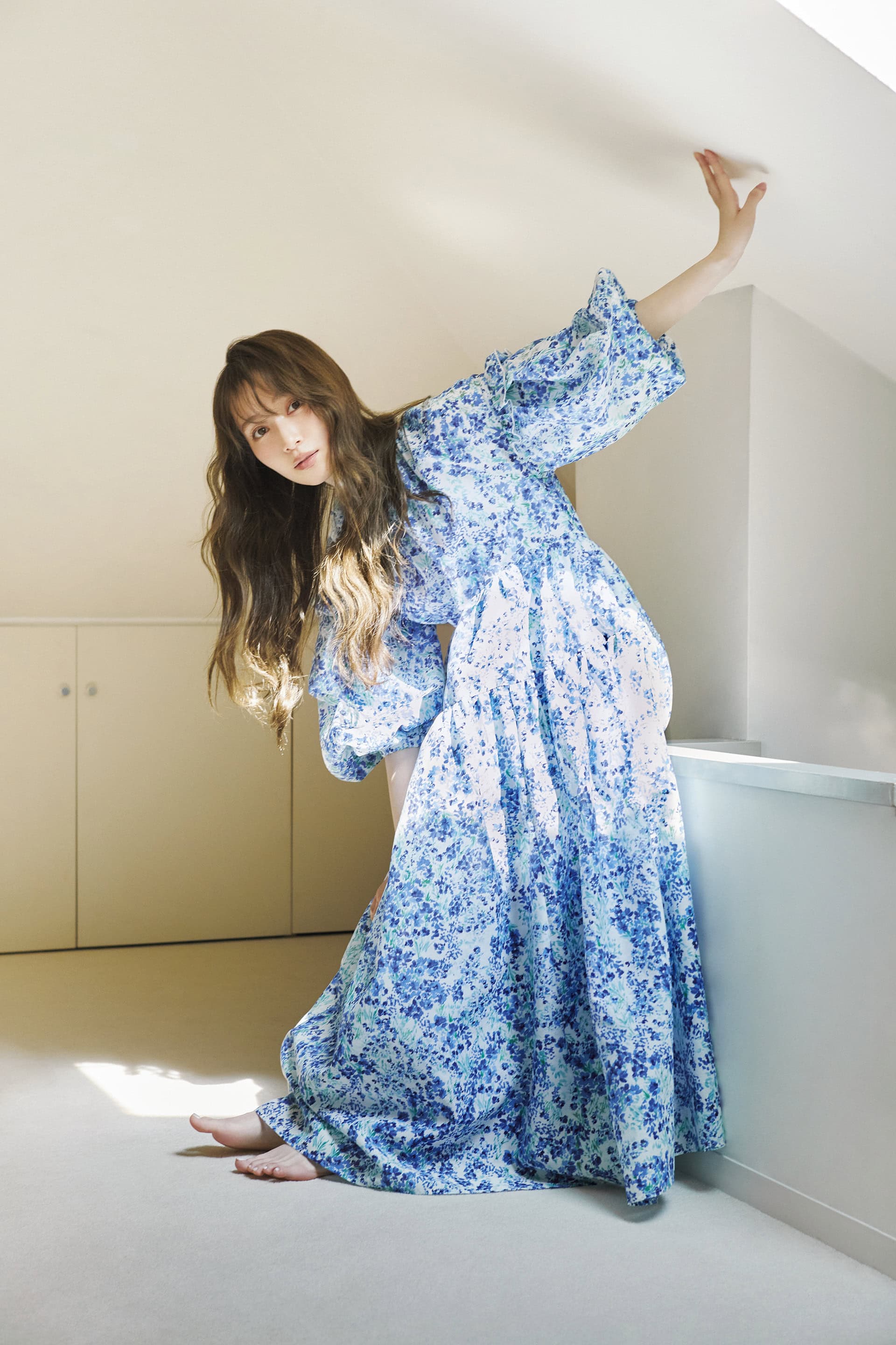 【櫻坂46・守屋麗奈】大人女子こそ取り入れて♡ 夏に着たい上品な「柄ワンピース」6選【1枚で主役級】