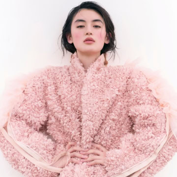 八木莉可子が語る等身大の今。私服・お気に入り映画・理想の大人像まで【sweet独占インタビュー】