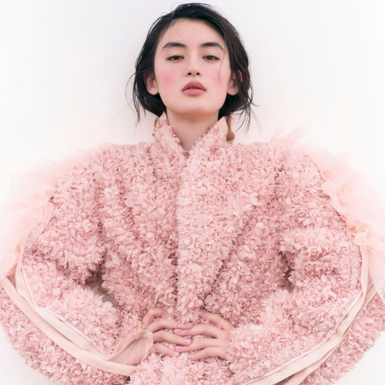 八木莉可子が語る等身大の今。私服・お気に入り映画・理想の大人像まで【sweet独占インタビュー】