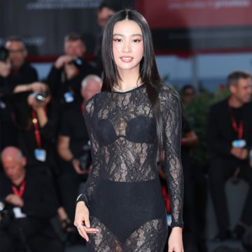 Kōki,が着こなす「Intimissimi」のドレスが素敵♡ ヴェネツィア映画祭のレッドカーペットルックをチェック!