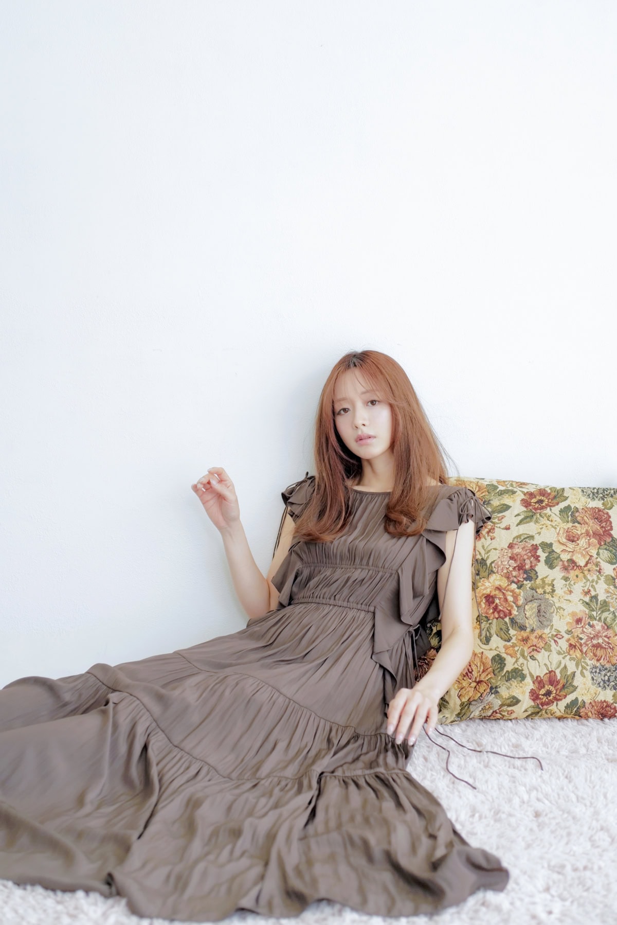 【森香澄×COCO DEAL】装飾的なディテールと艶っぽさが奏でる妙。旬のロマムードへとドレスアップ
